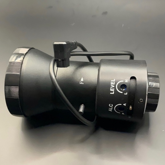 CT TECH 5 – 100MM VARI-FOCAL AUTO IRIS LENS - Picture 2 of 7
